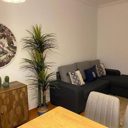 Country Town Apartment Almeirim Buitenkant foto