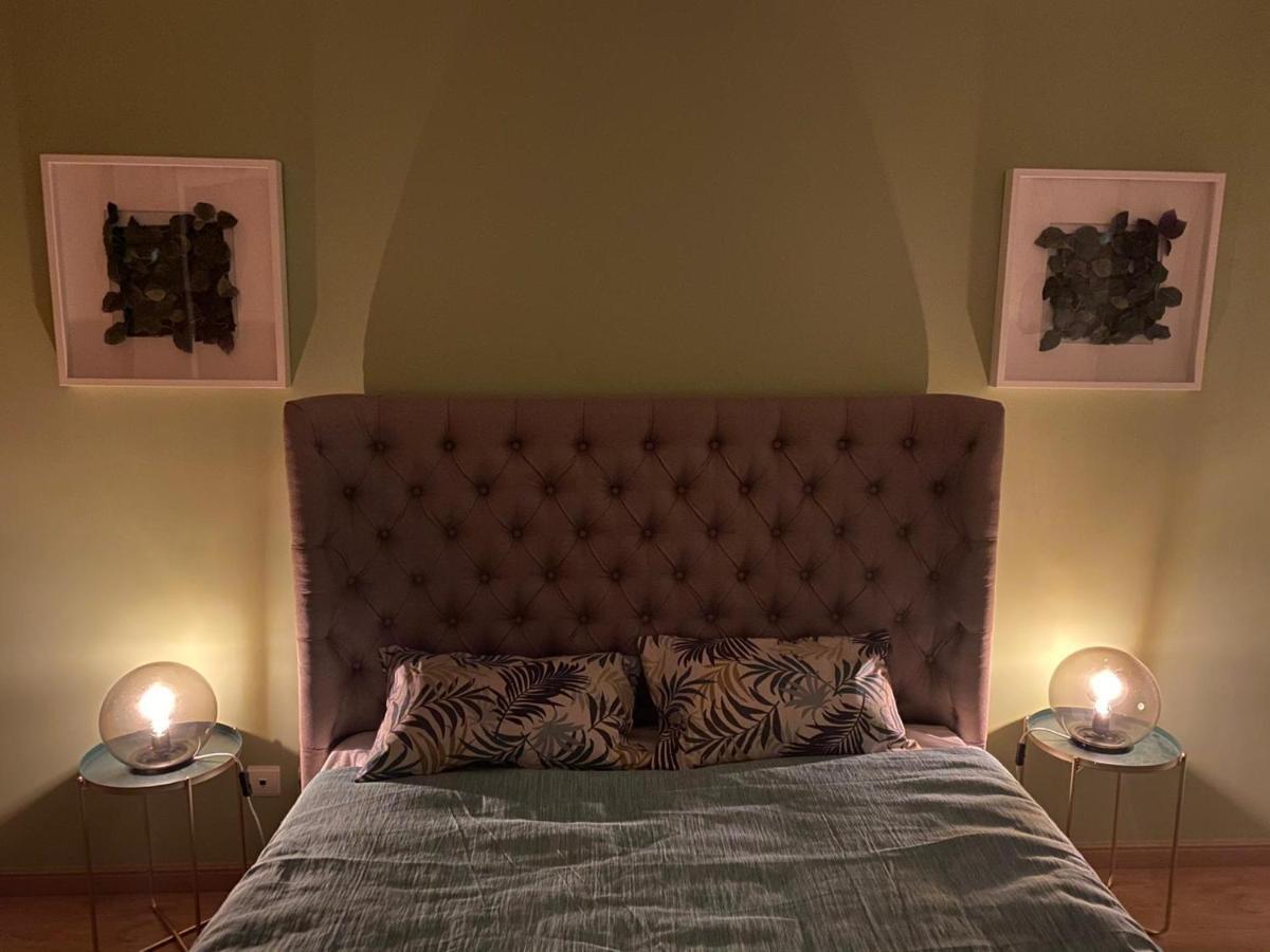 Country Town Apartment Almeirim Buitenkant foto