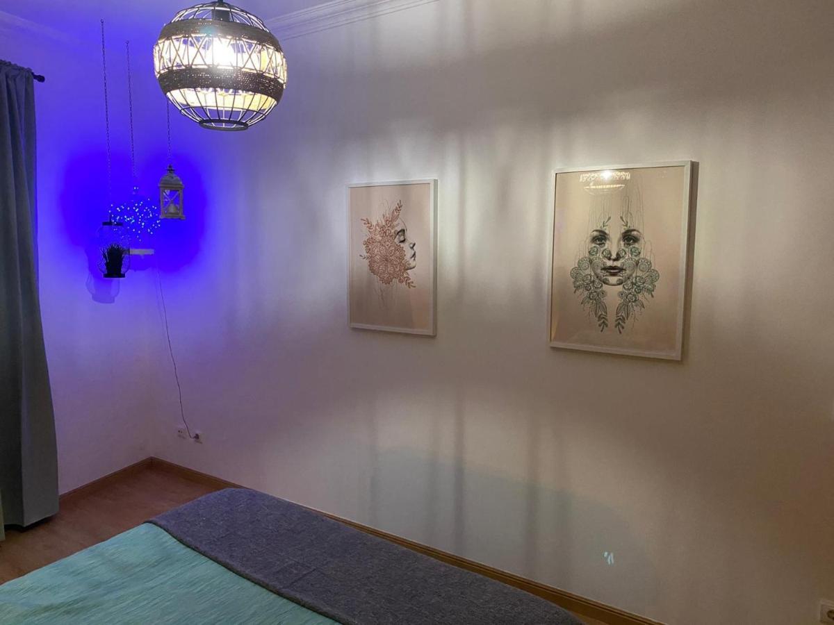 Country Town Apartment Almeirim Buitenkant foto